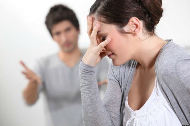 Bị chồng xúc phạm, vợ có quyền đơn phương ly hôn không?