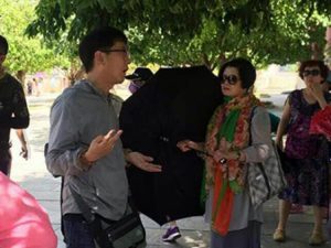 Người nước ngoài có được làm hướng dẫn viên du lịch tại Việt Nam không