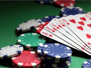 Tổ chức đánh bạc sẽ bị xử phạt bao nhiêu năm tù theo quy định?