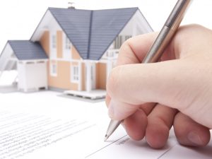 Hợp đồng mua bán nhà đất bắt buộc công chứng không?