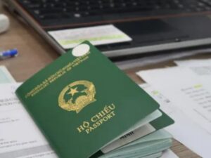 Làm hộ chiếu có cần sổ hộ khẩu không?