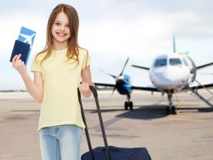 Trẻ em dưới 14 tuổi đi máy bay cần giấy tờ gì?