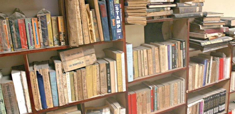 Cửa hàng bán sách cũ có phải nộp thuế không?