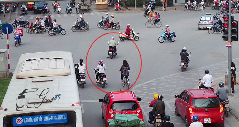 Mức phạt vượt đèn đỏ xe máy là bao nhiêu?