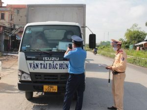 Mức phạt không chuyển biển số xe màu trắng thành màu vàng