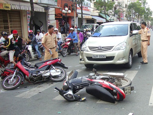 Gây tai nạn giao thông phạt bao nhiêu tiền?