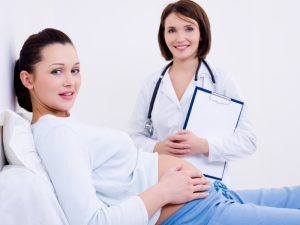 Người mang thai hộ được phép nghỉ khám thai mấy lần?