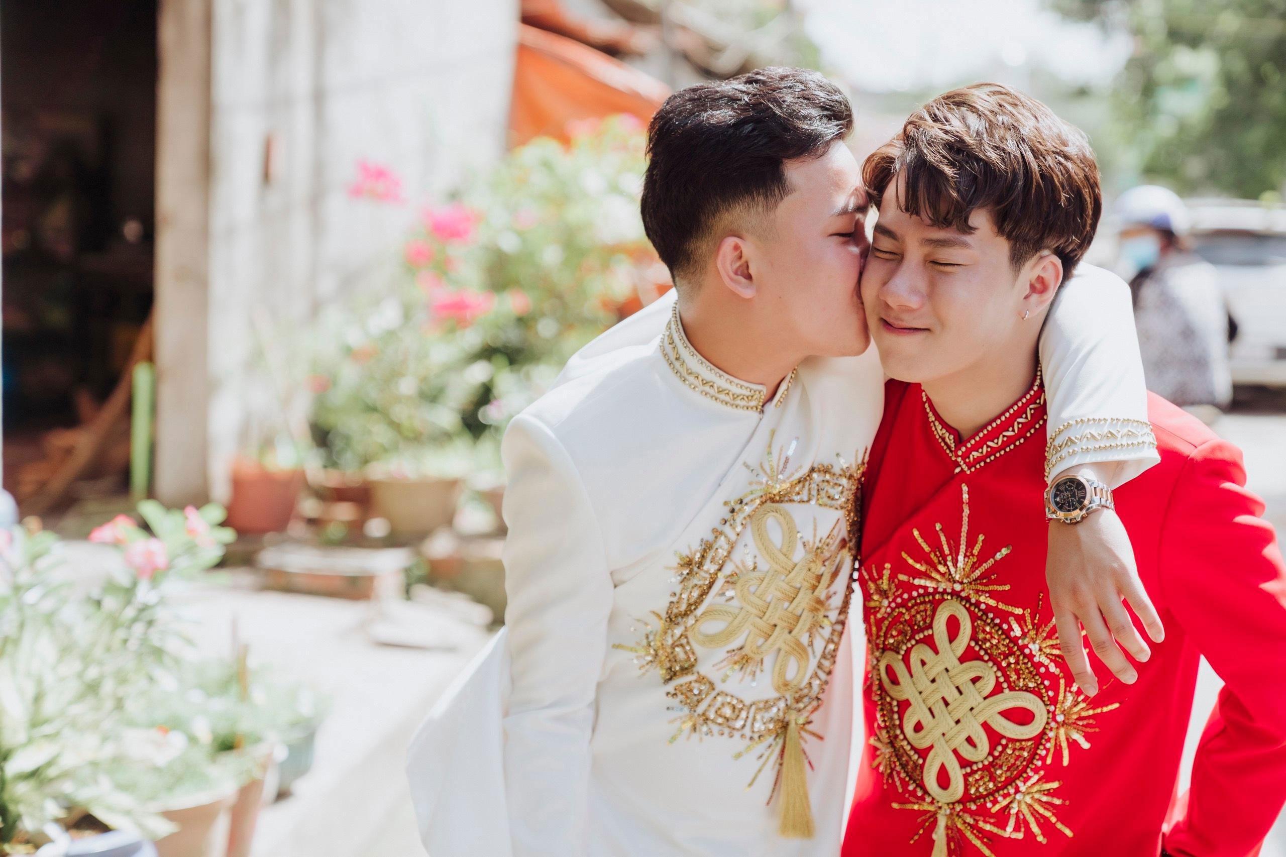 Pháp luật Việt Nam có cấm kết hôn đồng giới không?
