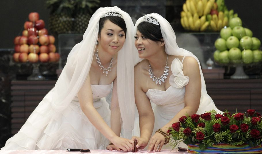 Pháp luật Việt Nam có cấm kết hôn đồng giới không?