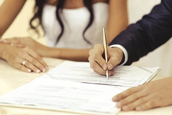 Có được lập hợp đồng tài sản trước hôn nhân không