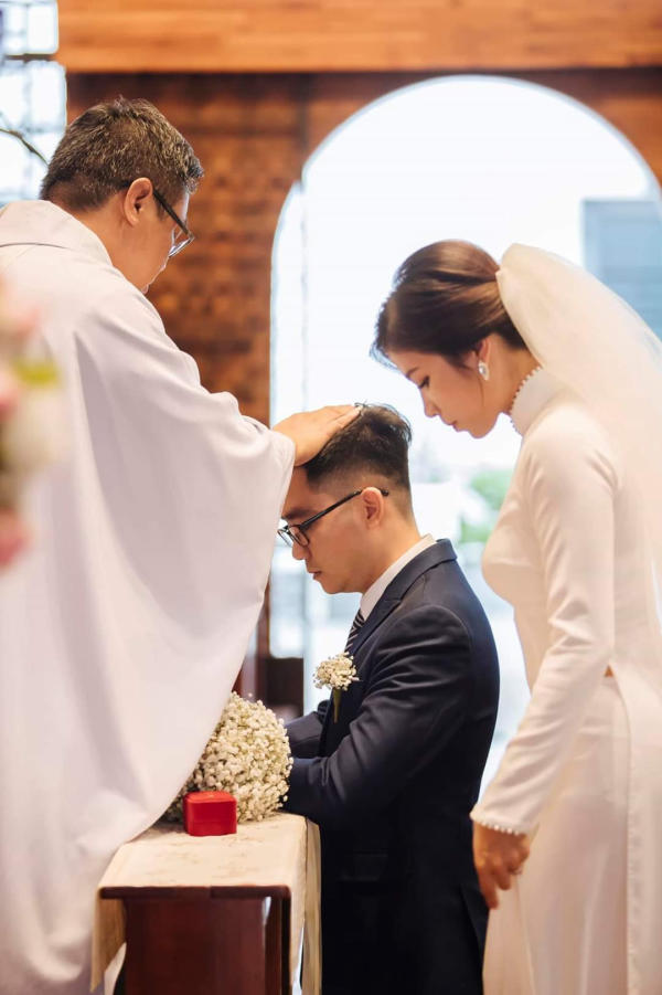 Thủ tục hôn nhân Công giáo được tiến hành như thế nào?