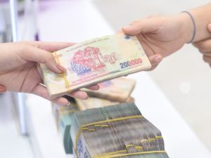 Giả mạo chữ ký vay tiền ngân hàng