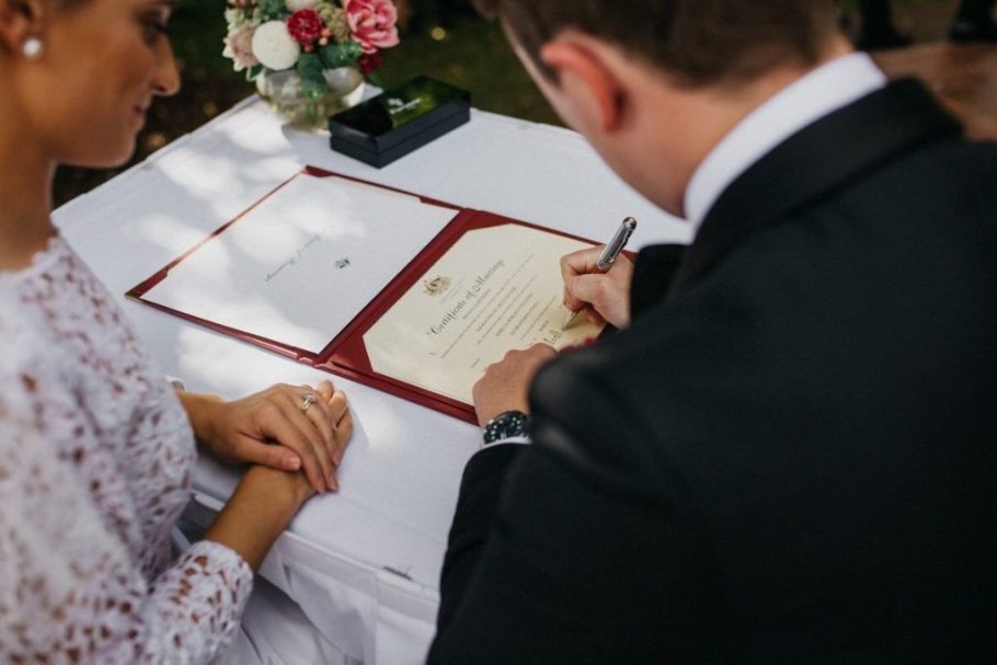 Thời hạn giải quyết việc đăng ký kết hôn có yếu tố nước ngoài