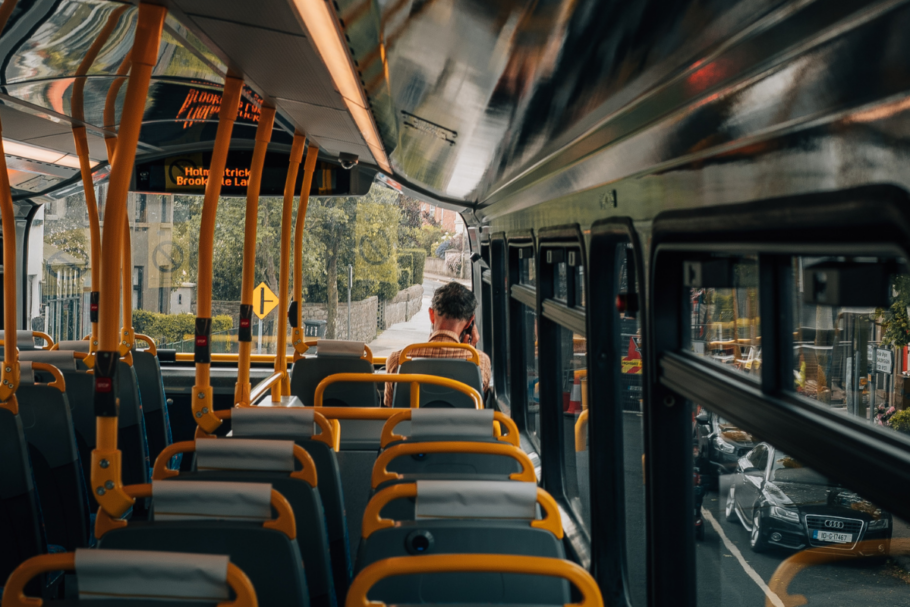 Quấy rối trên xe buýt sẽ bị xử phạt như thế nào?
